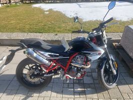 Ein Motorrad Malaguti Monte 125ccm