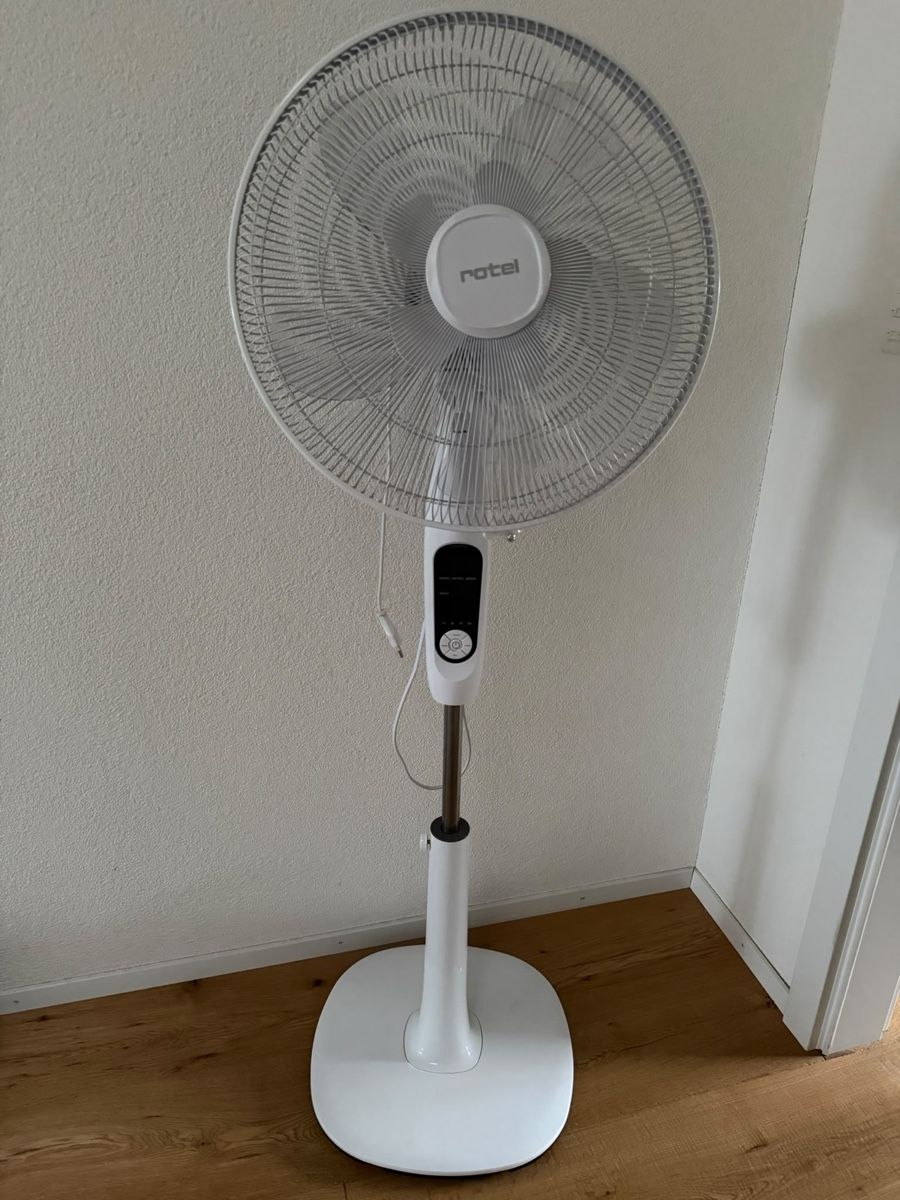 Ventilatoren: Standventilator rotel weiss Nr2. – Gebraucht aus Rickenbach SZ von Matthias000