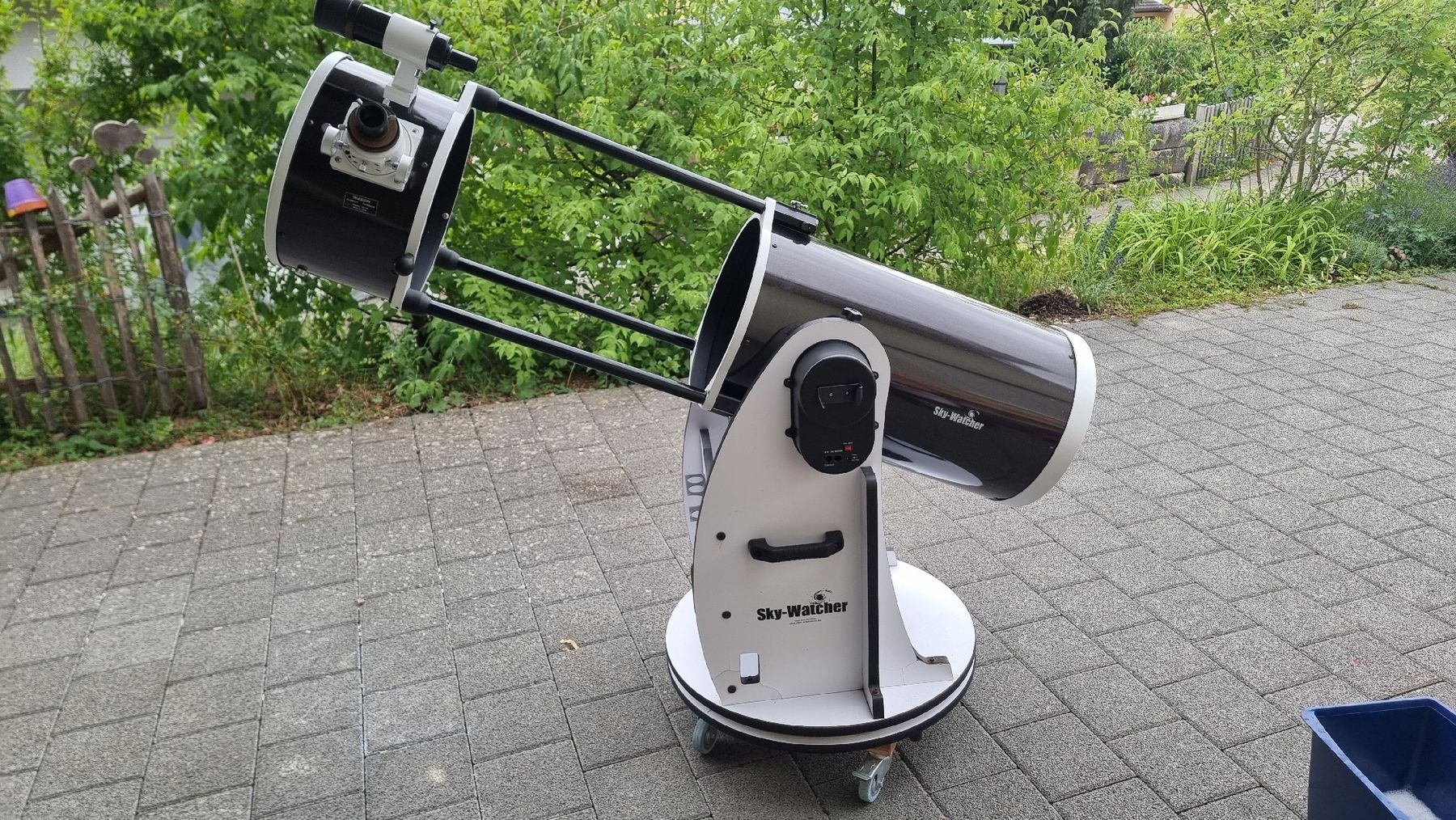 Sky-Watcher Telescopi: Sky Watcher Skyliner-300p Dobson Teleskop – Difettoso da Villigen venduto da kesi02