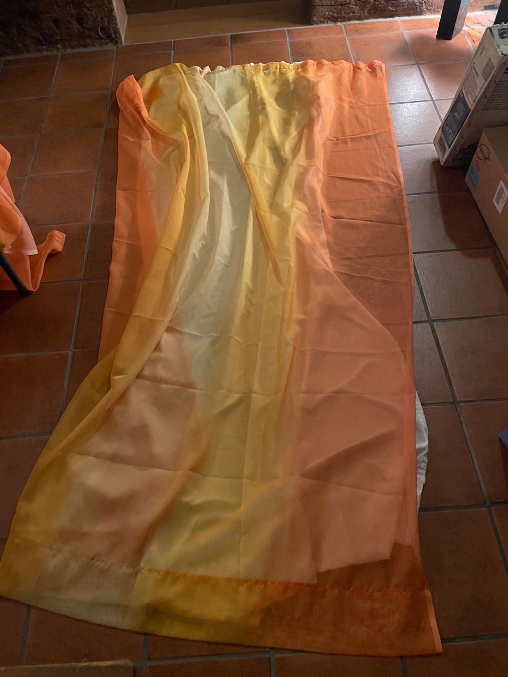 Tende: dekorativer durchscheinender gelb orangener Vorhang – Nuovo (secondo la descrizione) da Regensberg venduto da Qanussa 1