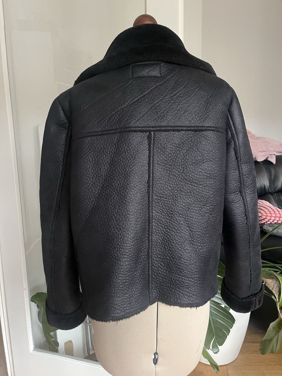 Cappotti: Black Faux Shearling Jacket – Usato da Lausanne venduto da Lillielillie 1