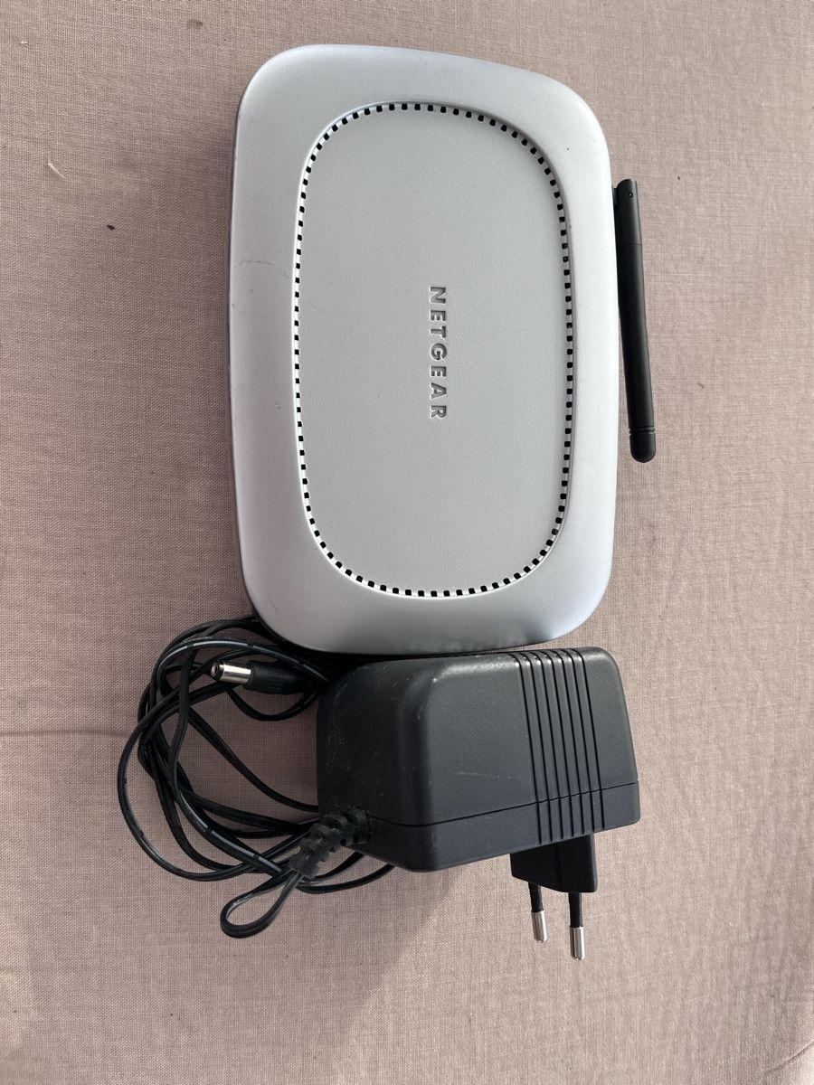 Netgear Modem & Router: Netgear Wireless Router MR814v2 mit Netzteil gebraucht – Usato da Güttingen venduto da Frankiec 2