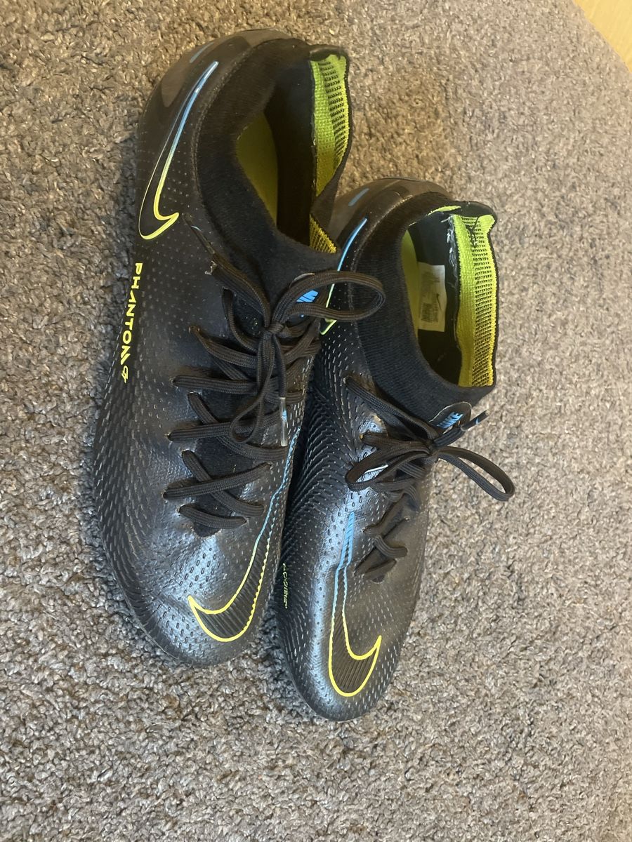 Scarpe da uomo: Nike Phantom Fussballschuhe – Nuovo (secondo la descrizione) da Adliswil venduto da mei_f5ps 1