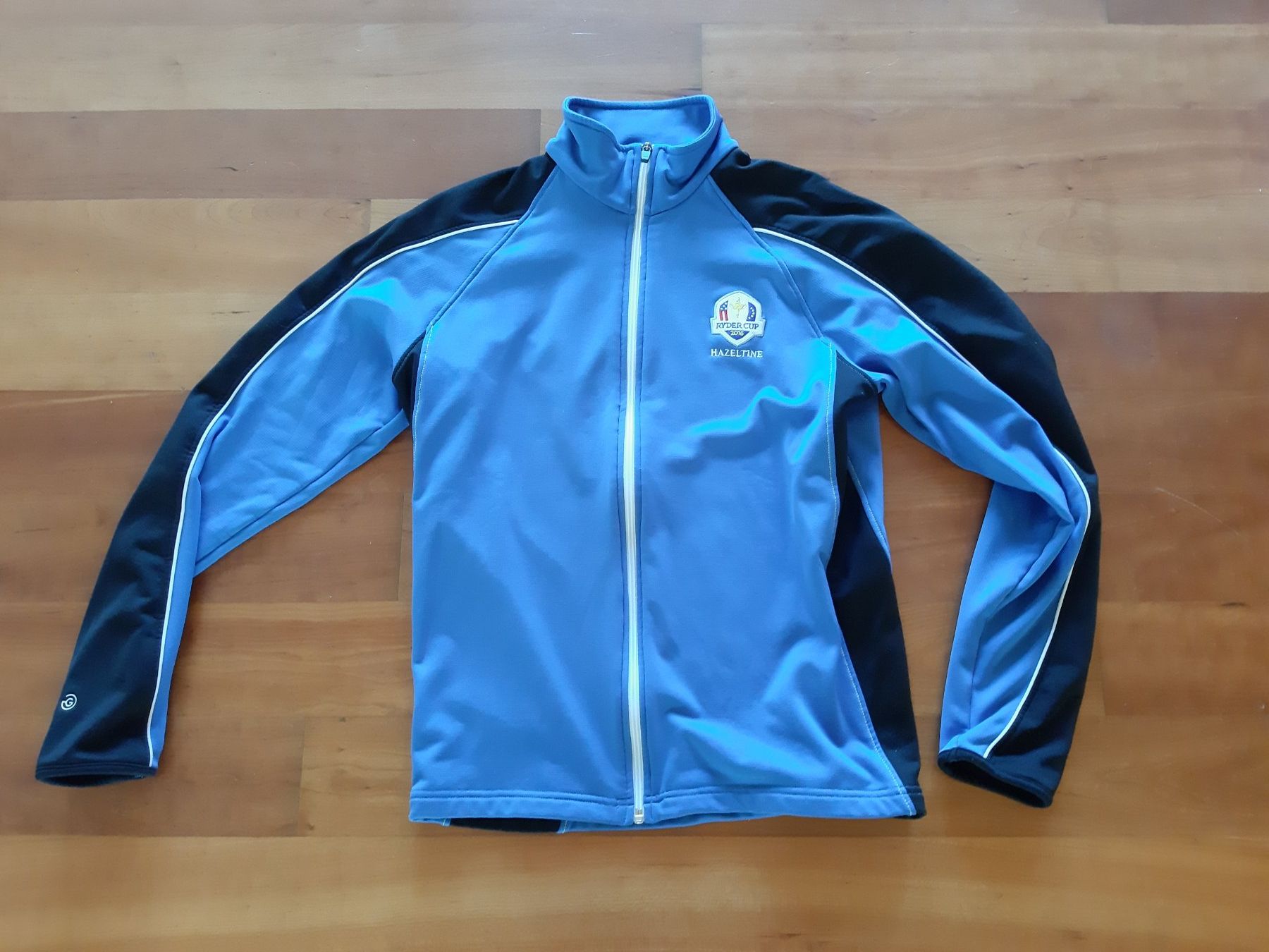 Giacche: Ryders Cup Trainerjacke und Ryders Cup Winterjacke – Usato da Altstätten SG venduto da Tschuppben
