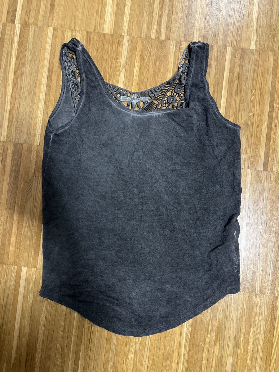 Guess Tops: Guess Top – Gebraucht aus Zürich von Ellatoto