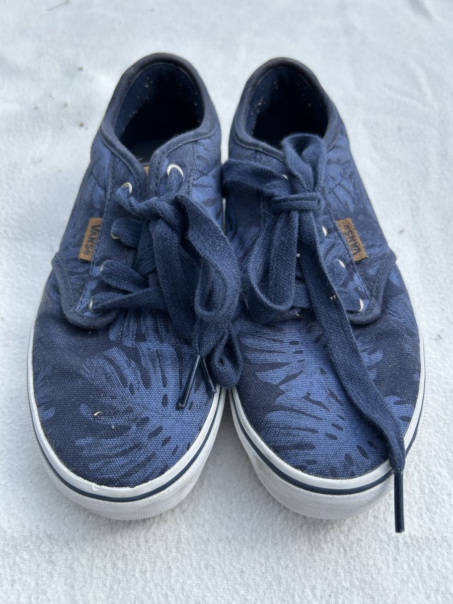 Vans Scarpe per ragazzi: Vans Sommerschuhe, Gr. 34, Dunkelblau mit Muster. – Usato da Röschenz venduto da c_k_wj8r