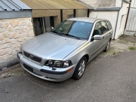 Volvo V40 Jg. 2001 – 249’000 km – Bastlerfahrzeug 