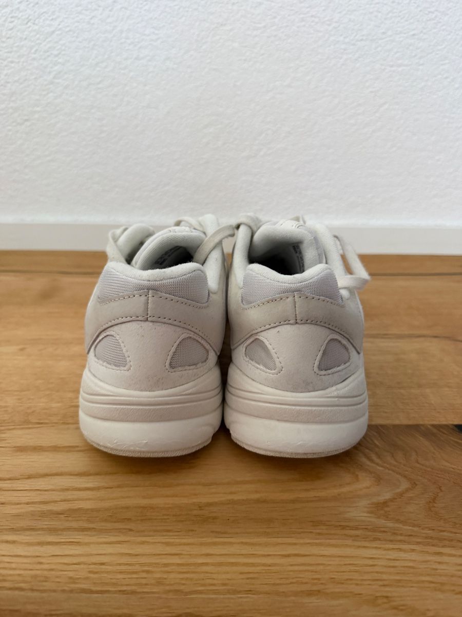 Adidas Chaussures hommes: Adidas Turnschuhe Grösse 46.5 – D'occasion à St. Gallen par mau_w9wb 2