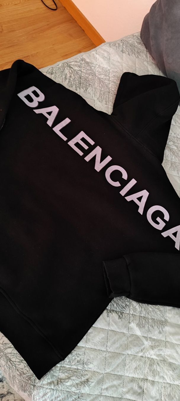 Balenciaga Pulls & Sweat-shirts: Hoodie Balenciaga M – D'occasion à Chur par djovanna 2