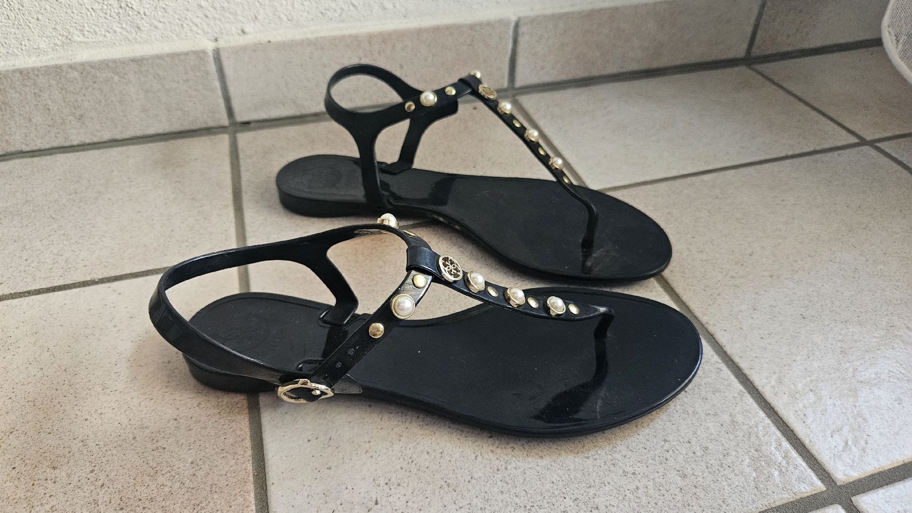 Guess Damenschuhe: Guess Sandalen in schwarz, Grösse 40 – Gebraucht aus Lippoldswilen von topmodel62