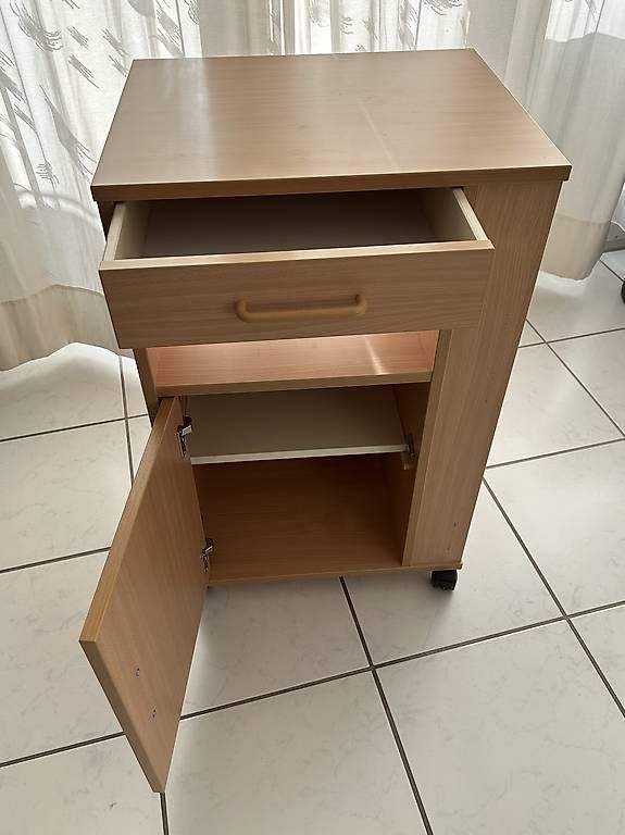 Nachttische: Nachttisch für Pflegebett – Gebraucht aus Schwerzenbach von nic_zt5r 1