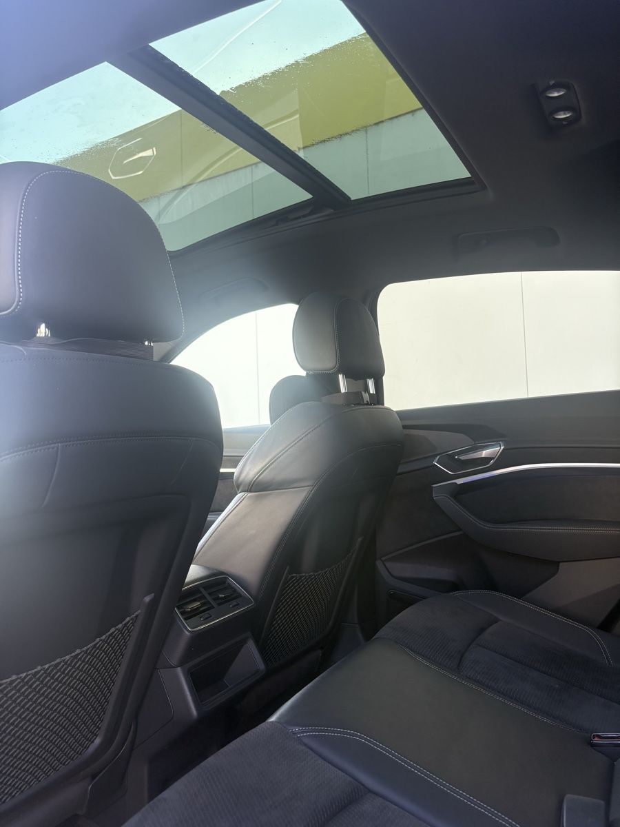 Audi Autos: Audi etron Black edition – Neu (gemäss Beschreibung) aus Ipsach von fly_fq5f 5