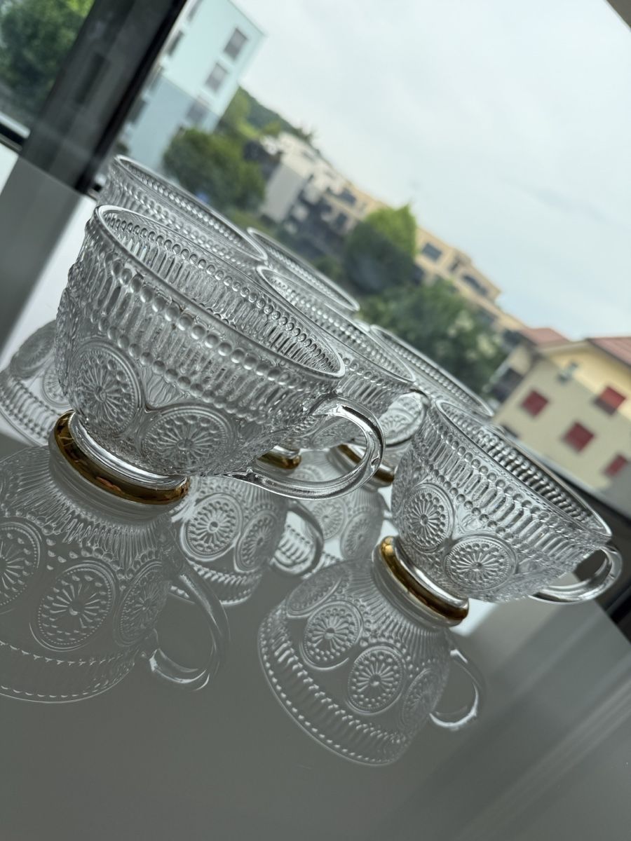 Tazze: Elegant Glass Tea Set - Six Cups - Summer – Nuovo (secondo la descrizione) da Uerkheim venduto da dam_x96b