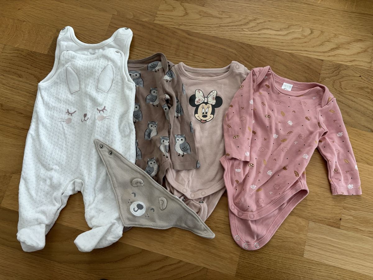 C&A Kleiderpakete & -sets: Super süsses Kleiderset Gr. 62 – Gebraucht aus Remetschwil von est_zk69