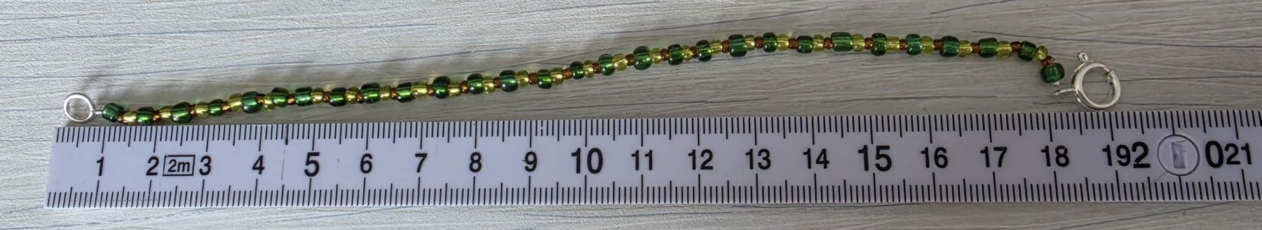 Bracciali & Braccialetti: Armband Glasperlen grün  – Usato da Bühler venduto da MalinaBrocki 2