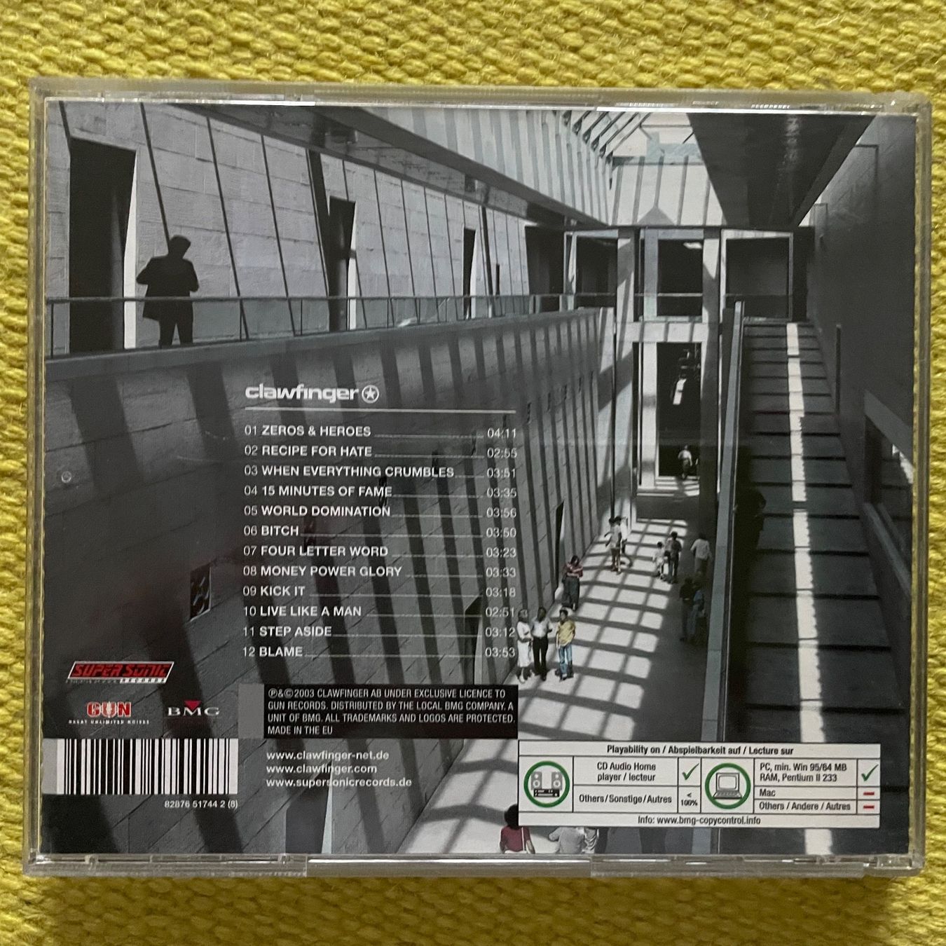 CD: CLAWFINGER-ZEROS&HEROES – Usato da Rorschacherberg venduto da CD-Roli 1