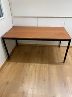Bürotisch