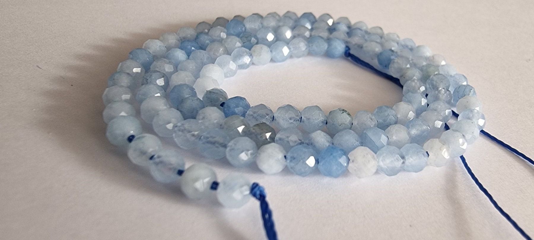 Minerali & Pietre curative: Aquamarin 3mm. facettiert Strang – Nuovo e nell'imballaggio originale da Menziken venduto da Mirager 1