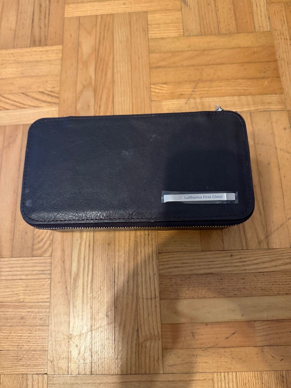 Trousses de maquillage: Lufthansa First Class Amenity Kit von Sinn – Neuf avec emballage d'origine à bioggio par lenny023