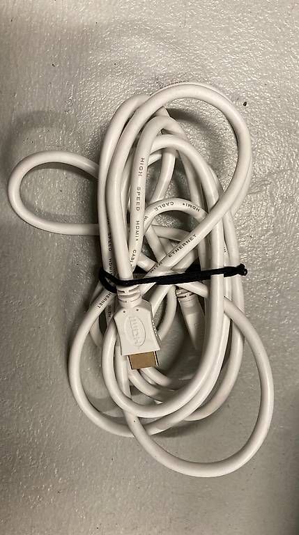 Câbles: HDMI-Kabel High Speed mit Ethernet (Versand5F) – D'occasion à Mendrisio par rappoport