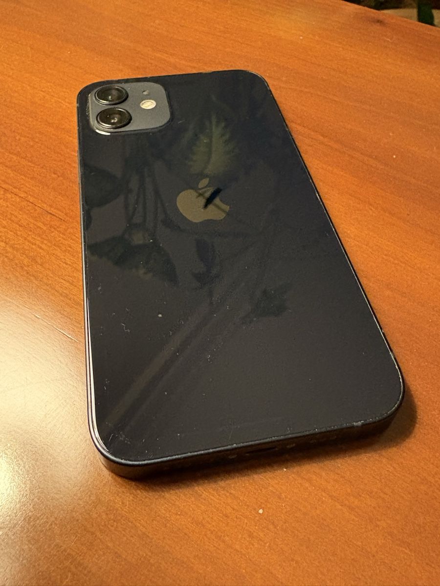 Apple Portables: iPhone 12, schwarz, 64 GB – D'occasion à Zürich par turtleS07 1