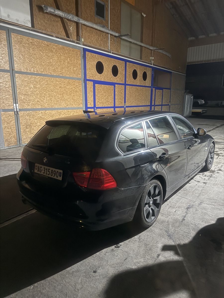 BMW Automobili: Bmw 320d – Difettoso da Reinach AG venduto da sxmg 3