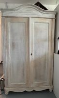 Restaurierter Bauernschrank