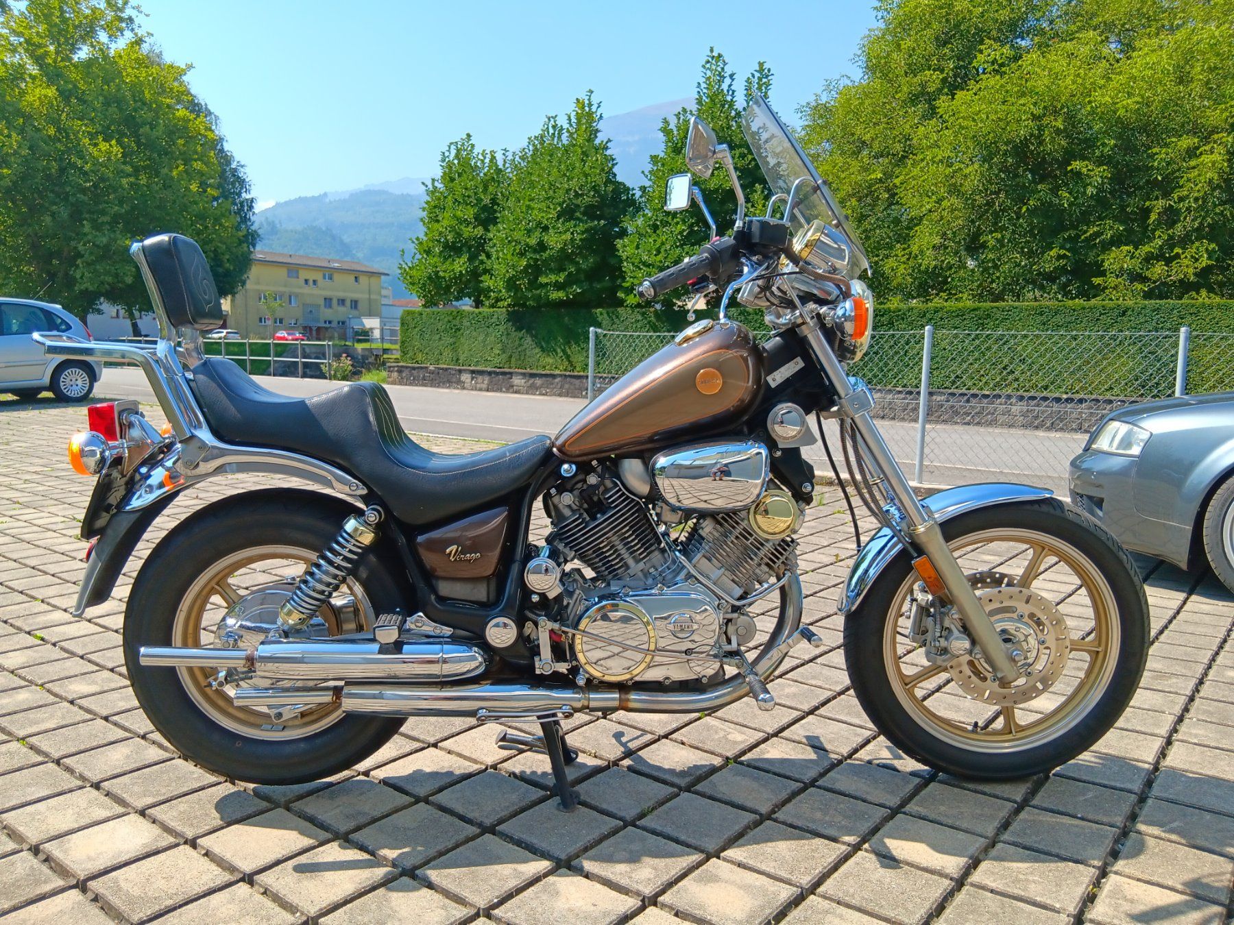 Yamaha Chopper: Yamaha XV1000 Virago Gold Edition – Usato da Buchs SG venduto da yenkodom 3