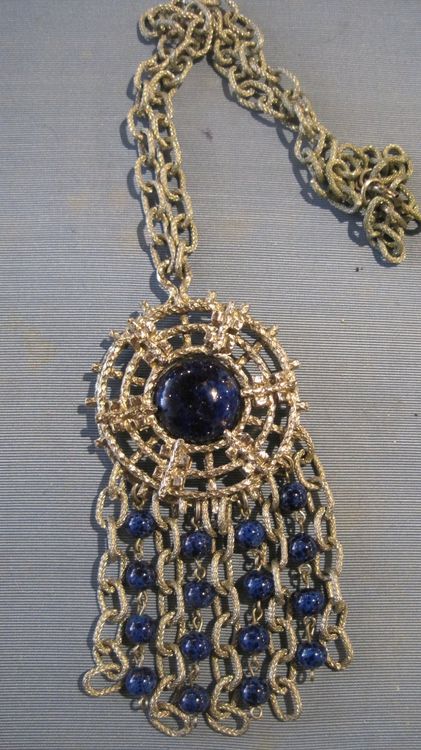 Peacekette Mit Strass – Hippie-Schmuck Im 70er Jahre Style, Glitzerndes Peace-Zeichen