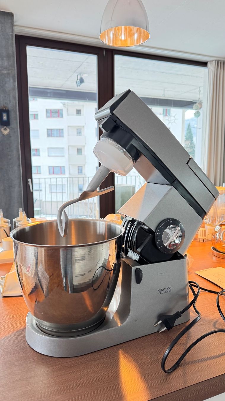 Kennwood Elettrodomestici da cucina: Kennwood Chef XL – Usato da Brunnen venduto da Useattle