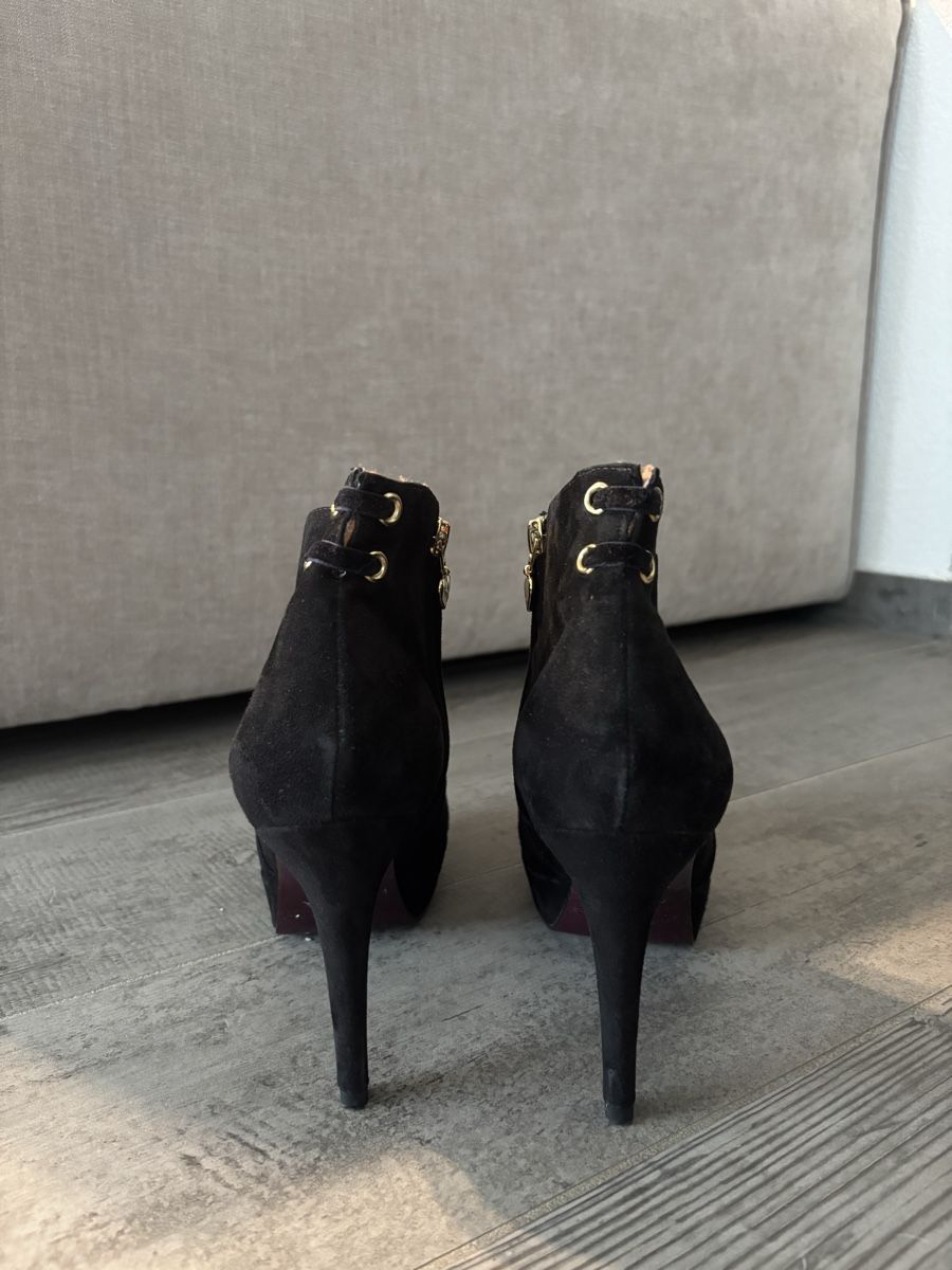 Tamaris Scarpe da donna: Bottines noires en daim, taille 40 – Nuovo (secondo la descrizione) da Savièse venduto da aly_zc2h 2