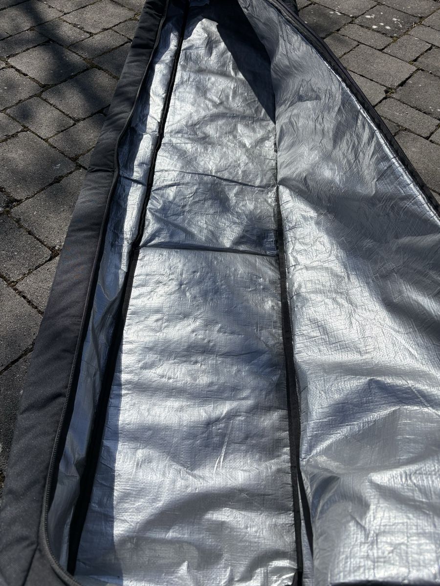 Dakine Valigie: Dakine Ski Suitcase – Usato da Uhwiesen venduto da clairebland23 6