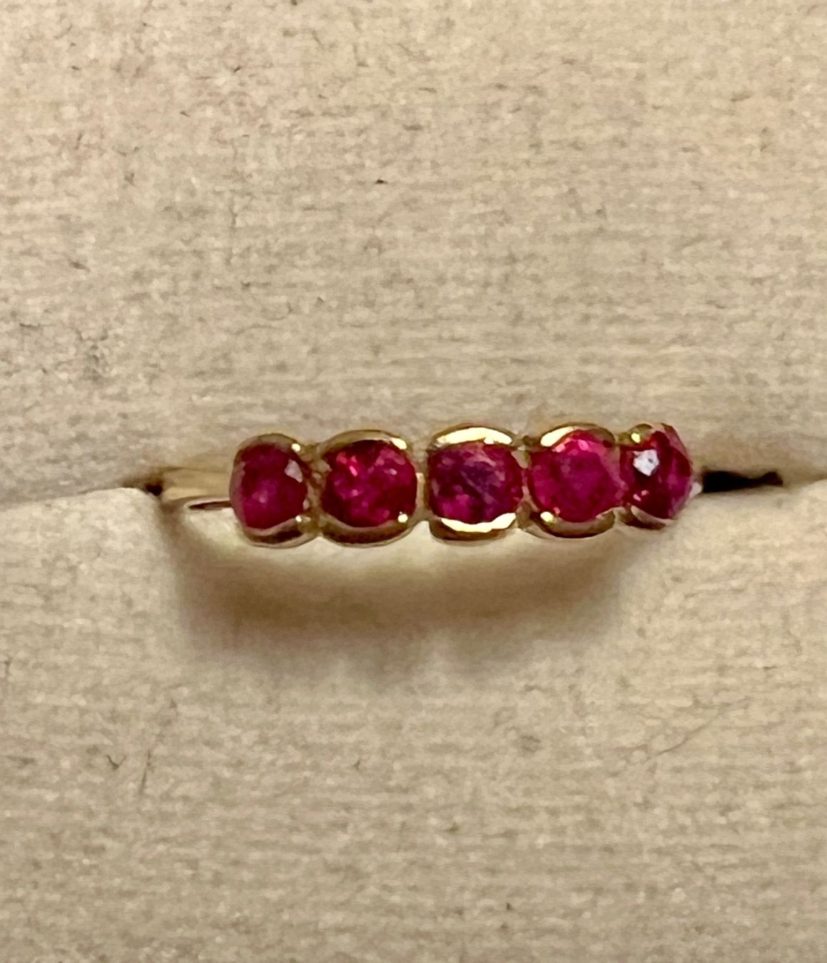 Ringe: Gold-Ring 18 K mit Rubinen – Gebraucht aus Chur von Penting1935 2