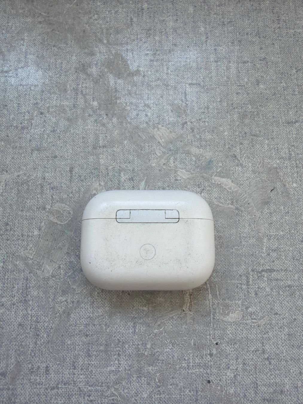 Apple Cuffie: Airpods Pro 2. Gen USB-C Ladecase – Usato da Bern venduto da philippeeey 2