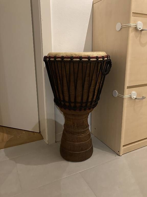 Musikinstrumente: Djembe H 64cm- D 31cm – Gebraucht aus Boudry von jack067 3