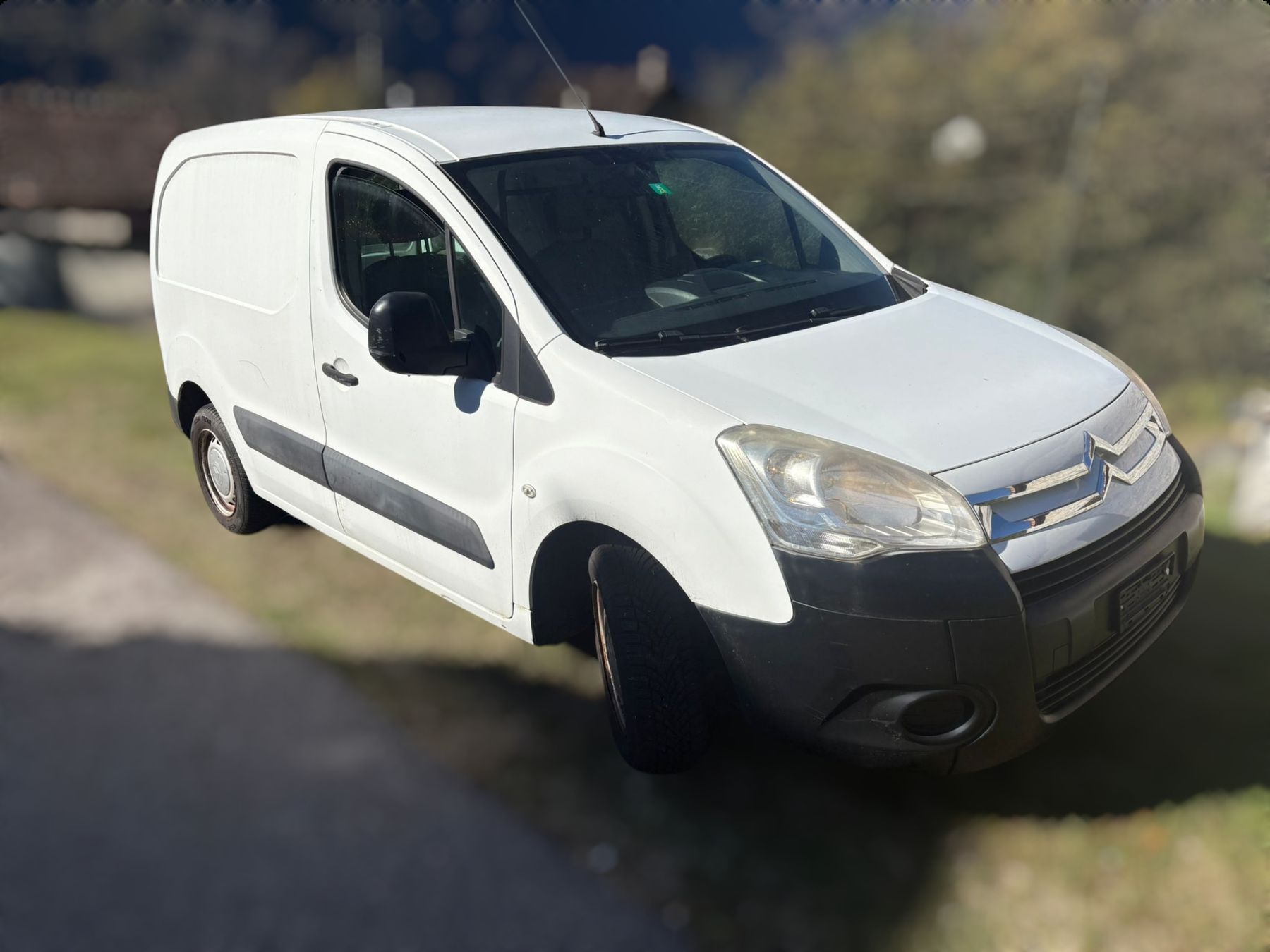 Citroën Veicoli commerciali: Citroën Berlingo 1.6i 16V – Usato da Giubiasco venduto da AUTOTECNICA 1