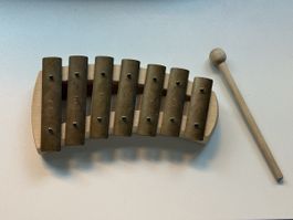 Kinder Xylophon aus Holz und Metall - Musikinstrument