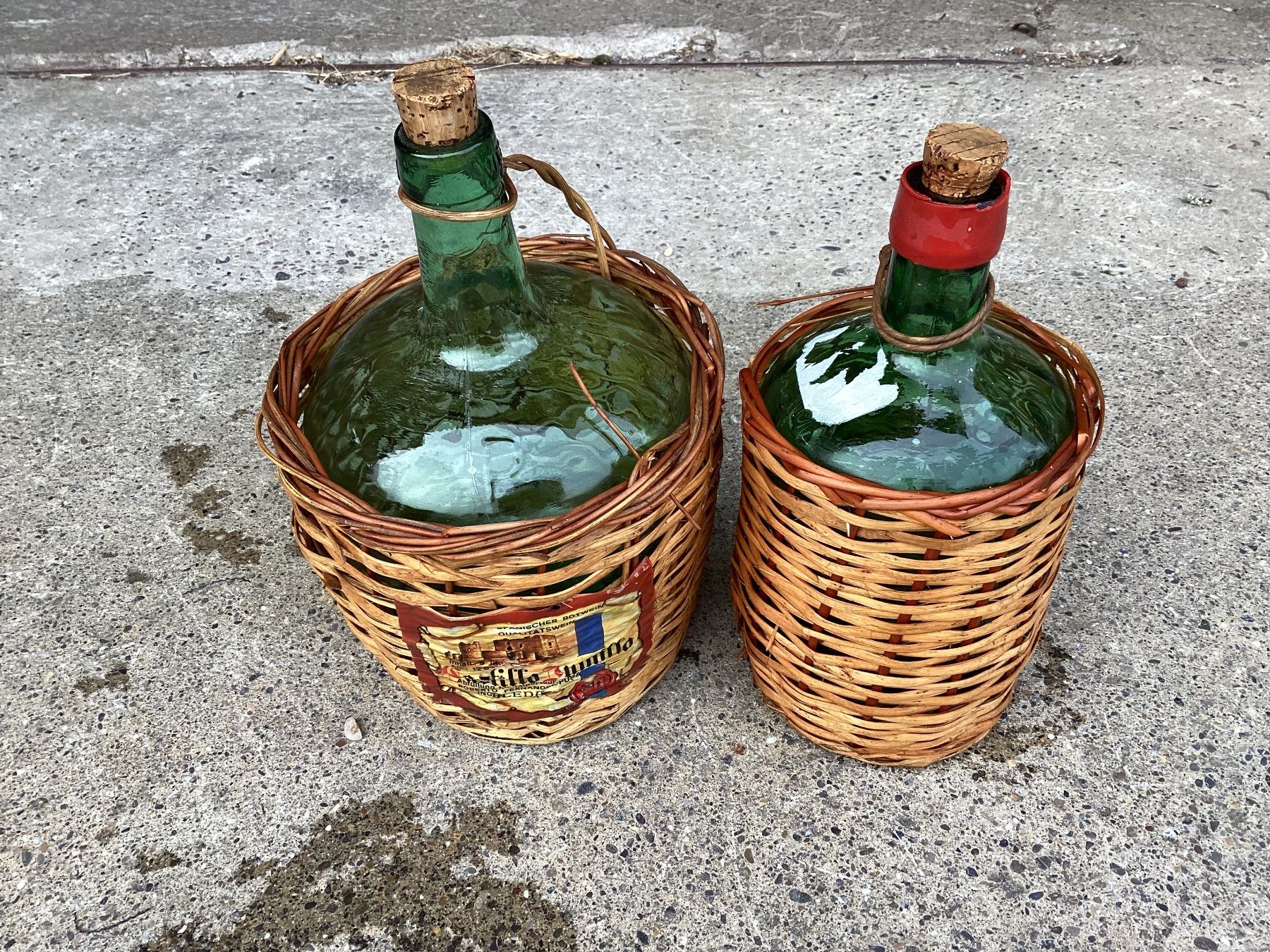 Bottiglie: 2 Korb- Schnapsflasche, für Schnaps oder zu Dekoration – Usato da Mörschwil venduto da Monzar