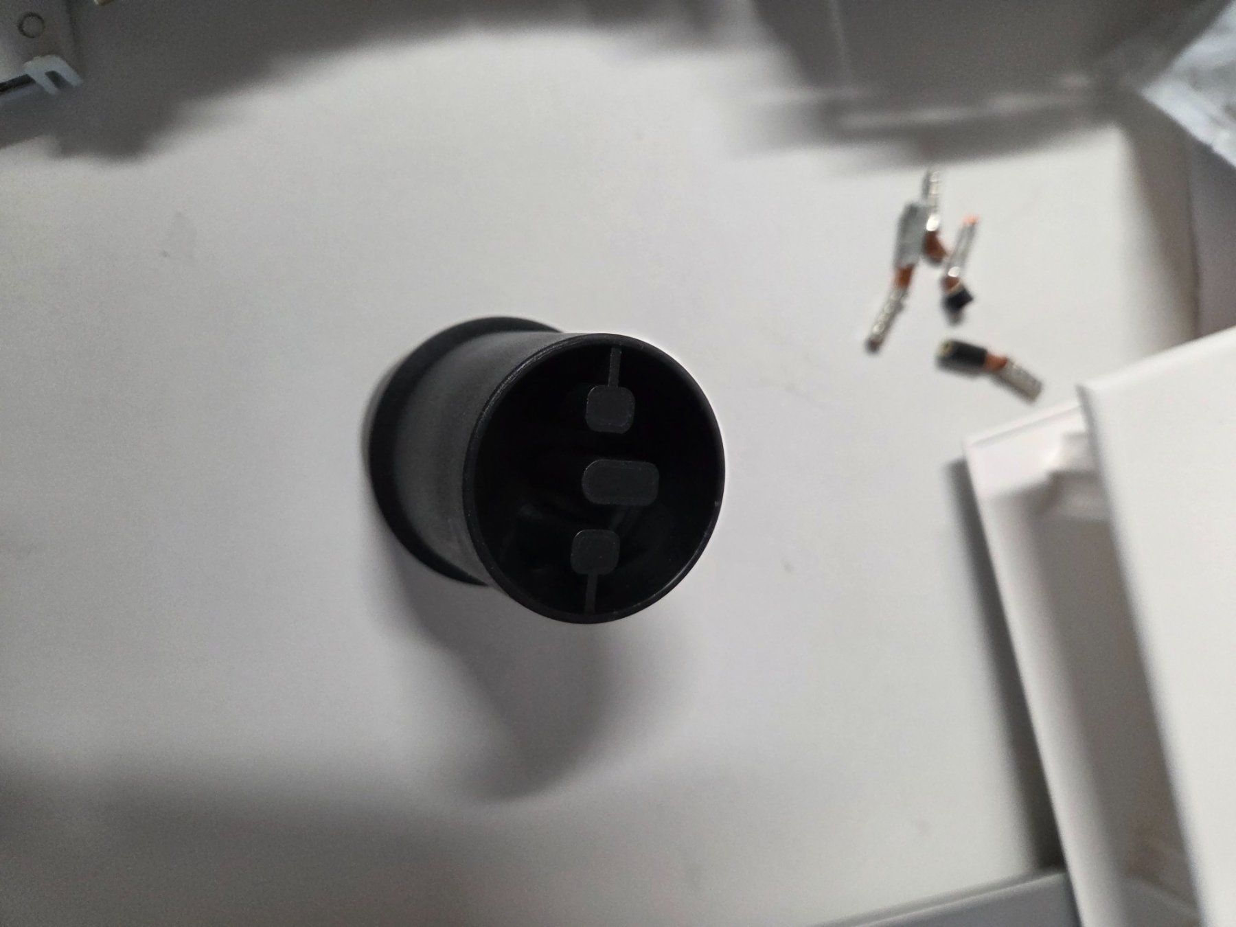 Unità & Adattatore: Übergangsstecker Schweiz zu Schuko Fixadapter T23 16A – Nuovo e nell'imballaggio originale da Zürich venduto da Alibaba1234 2