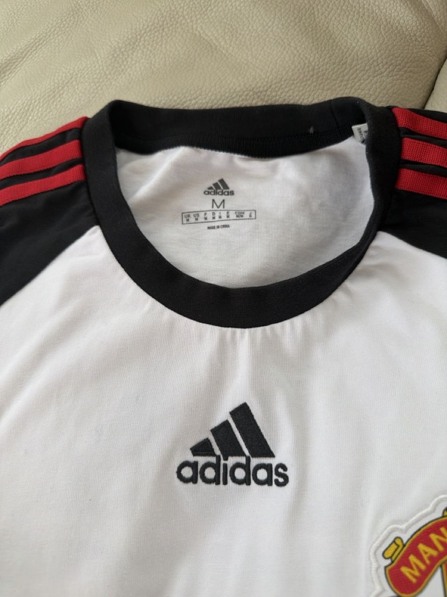 Adidas T-shirt: Adidas Manchester United Trikot Grösse M – Nuovo (secondo la descrizione) da Wangen ZH venduto da mecoss 2