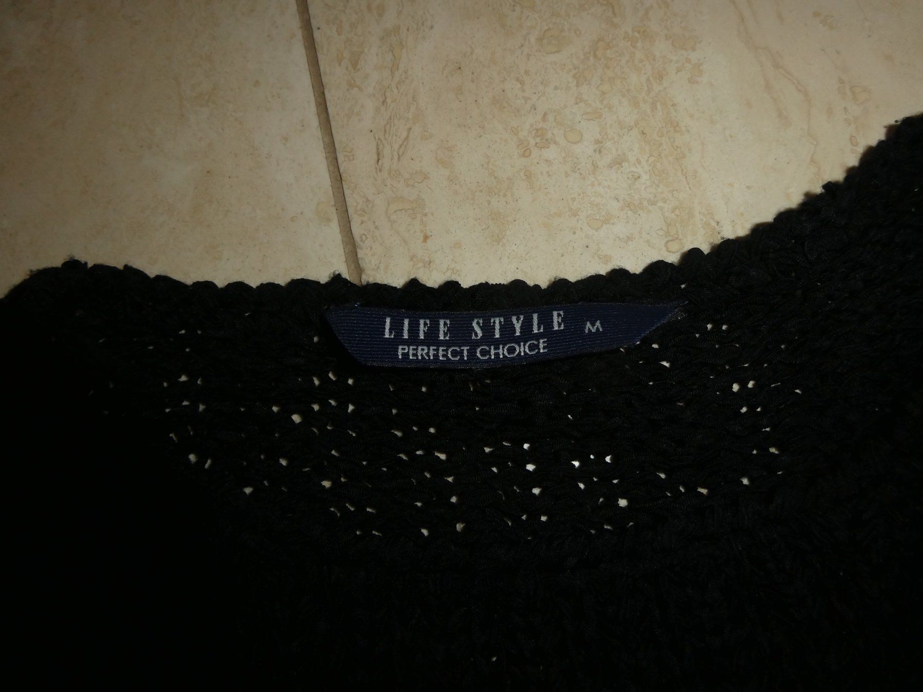 Maglioni & Felpe: 2 Pullover Damen weiss und schwarz Grösse S/M – Usato da Mels venduto da KOSL 3