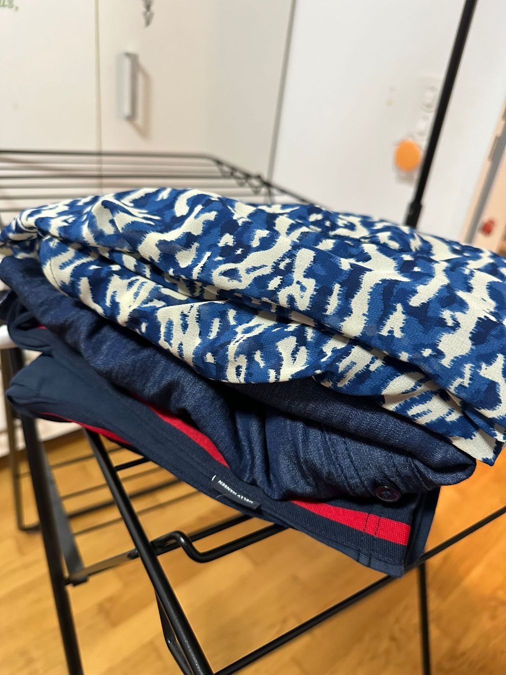 Lotti di vestiti: Frauenkleider Gösser S & M – Nuovo (secondo la descrizione) da Bülach venduto da benjamin319 7