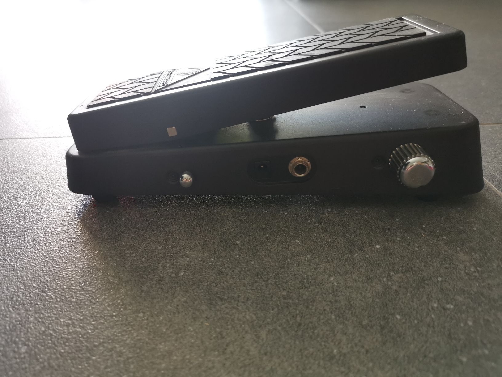Behringer Strumenti musicali: Behringer Hell Babe Wah-Wah Pedal gebraucht – Usato da Rohrbachgraben venduto da noisenomad 2