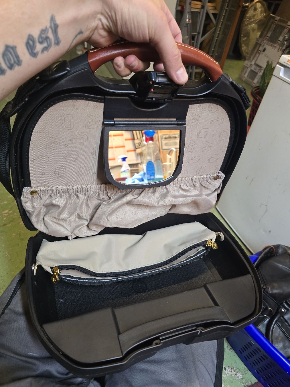 Samsonite Valigie: Kosmetikkoffer hartschale Samsonite schwarz mit Spiegel (S) – Usato da Rorschach venduto da TimelessTrading 1