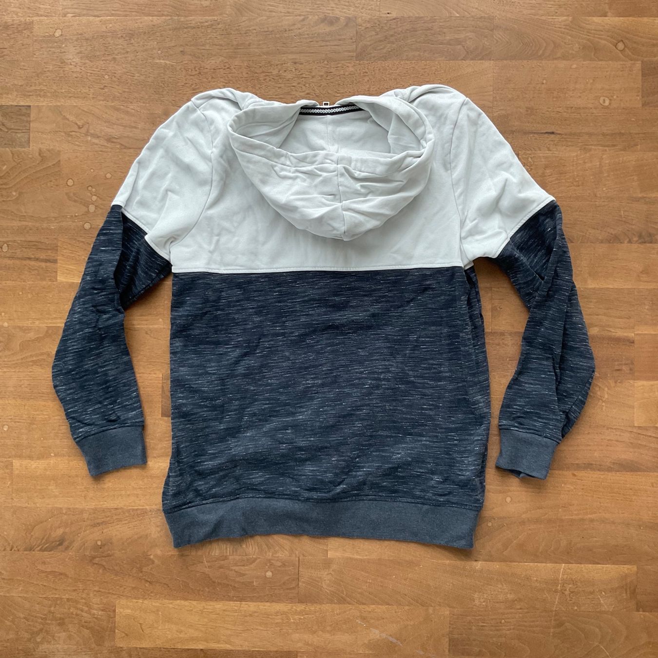 C&A Pullover & Sweatshirts: Coole Sweatjacke, C&A, Gr. 182 – Gebraucht aus Wattwil von Marlan3 1