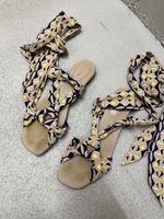 Mango Sandalen Gr.40 mit Muster, guter Zustand!