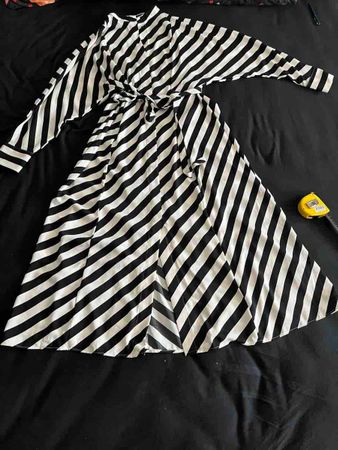 Damen Kleid schwarz/weiss gestreift