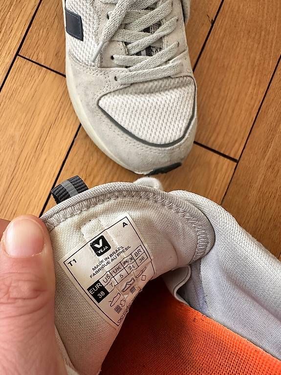 Damenschuhe: Veja Venturi Sneaker in Grösse 38 – Gebraucht aus Luzern von dariajenni 4