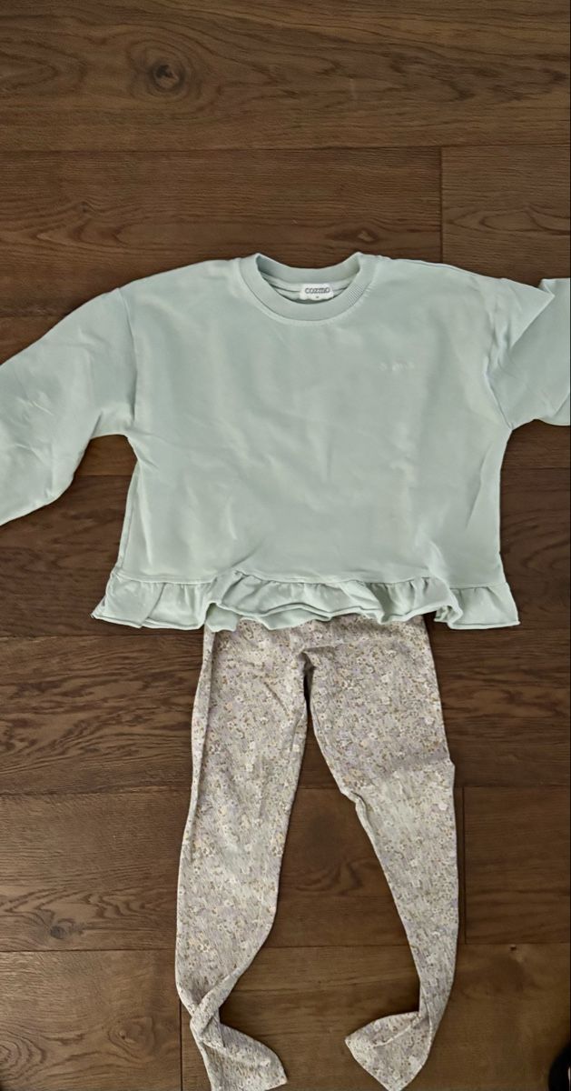 Wheat Kleiderpakete & -sets: Set Leggins und Pullover 128 ( 8) – Gebraucht aus Zwingen von Zipfel1983 2