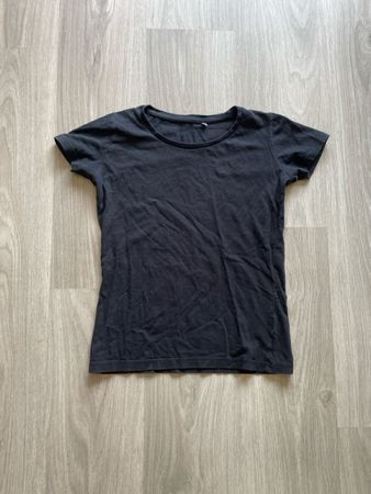 Damen T-Shirt Schwarz Grösse XS guter Zustand